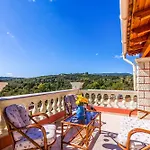 Mirela Mikri Villa Dassia (Corfu)