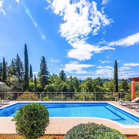 Mirela Mikri Villa Dassia (Corfu)