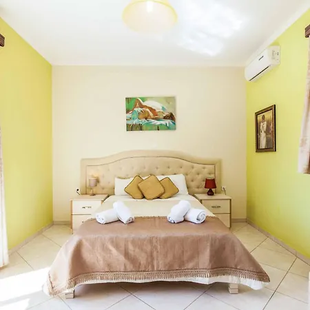 Villa Mirela Mikri Dassia (Corfu)