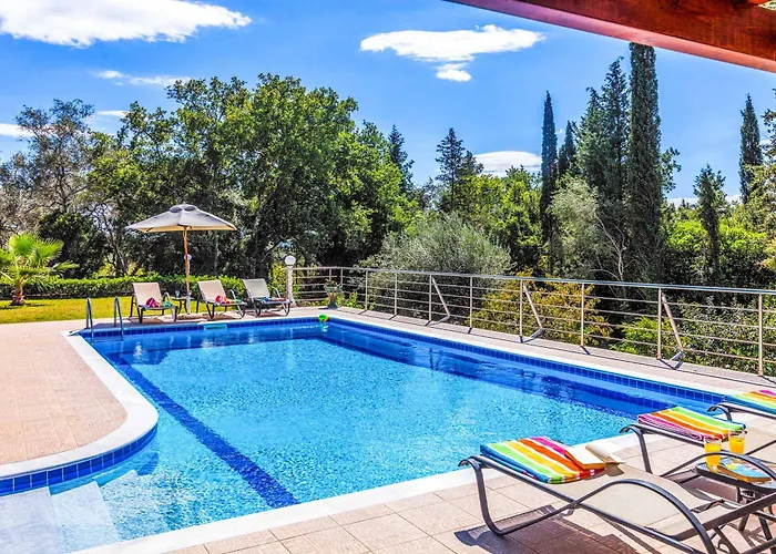 Mirela Mikri Villa Dassia (Corfu)
